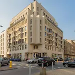 Tasteful Apartment With Parking By Noclegi Renters