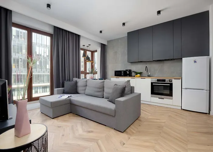 Tasteful Apartment With Parking By Noclegi Renters