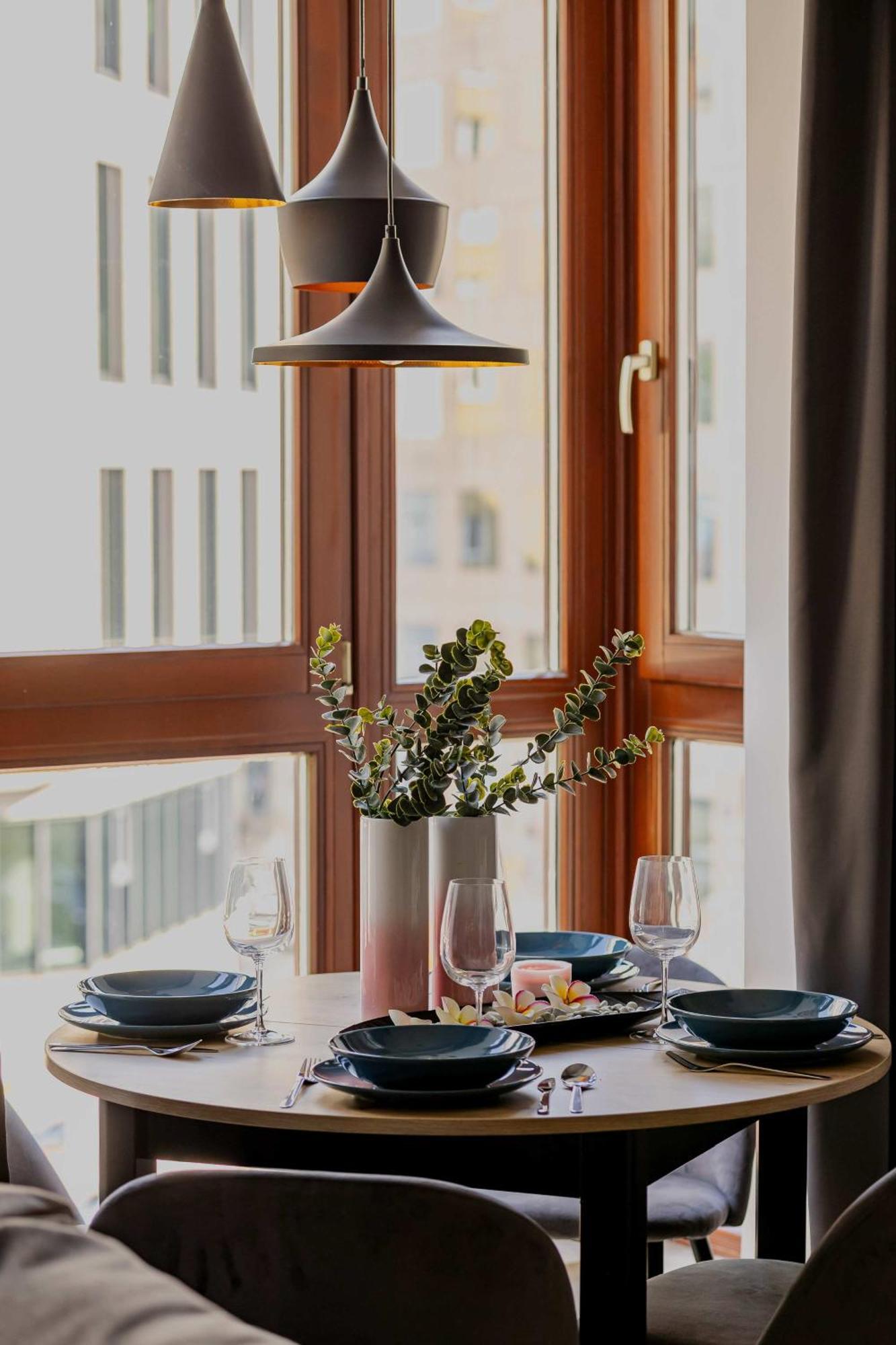Tasteful With Parking By Renters Apartament Warszawa